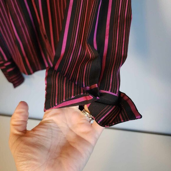 EUC Dress Barn Button-Down Blouse with large cuffed sleeves - Picture 4 of 6